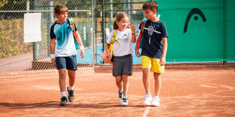 Tenniskurse für Kinder