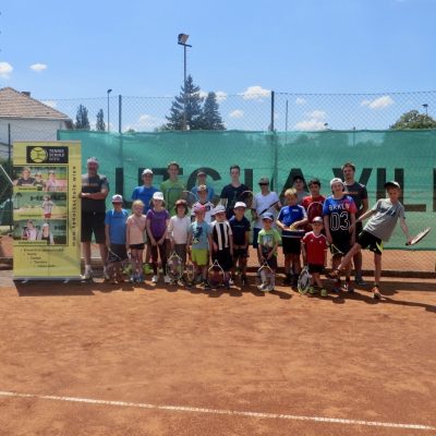Foto: Tenniscamp in der 1. Ferienwoche – UTC La Ville Mauer